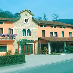 https://albergo-isetta.hotelinveneto.com